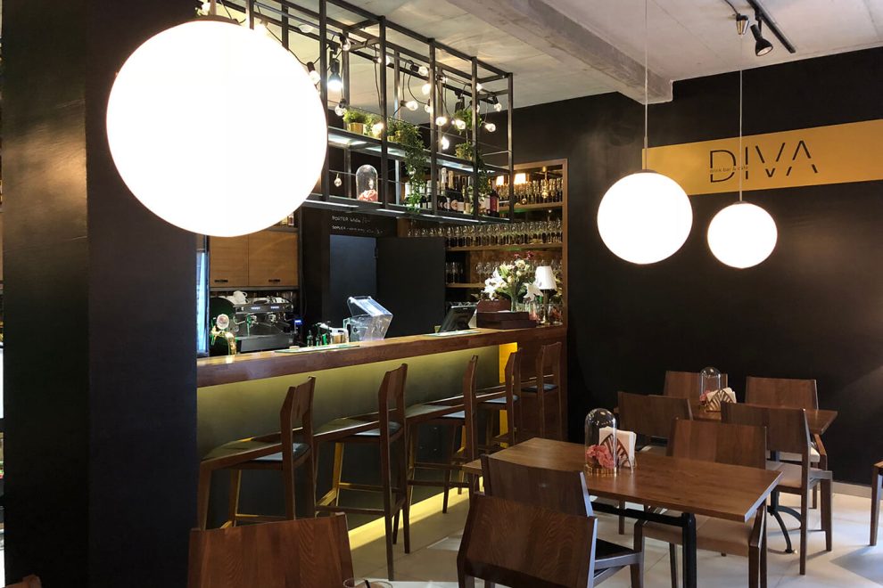 DIVÁ drink bar & cafe