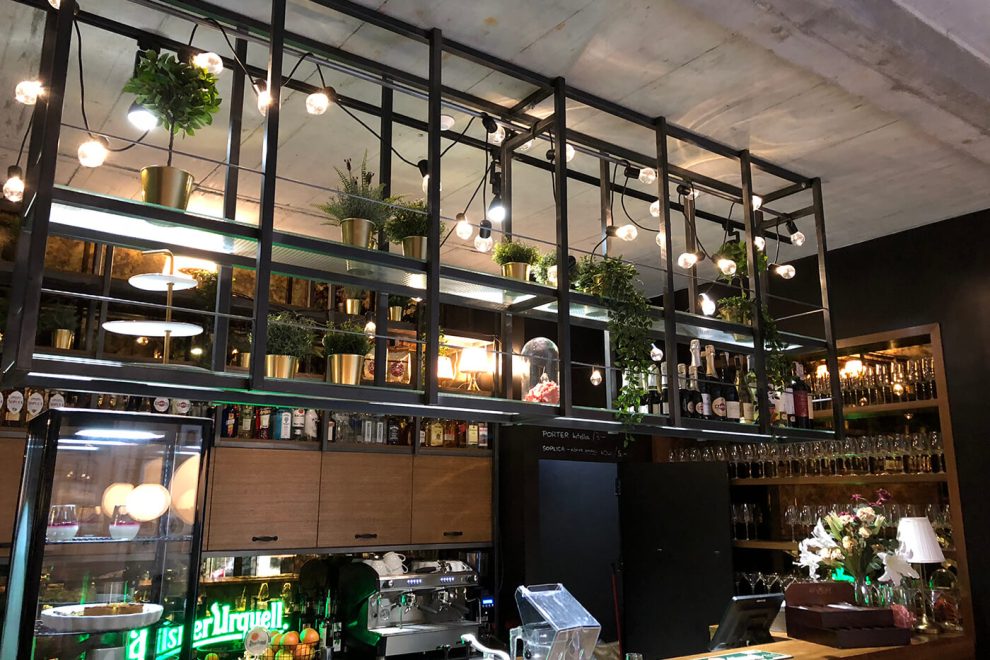 DIVÁ drink bar & cafe