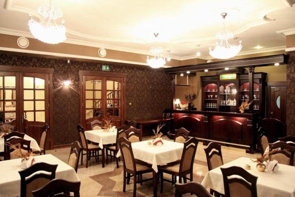 Hotel-Restauracja KRYSZTAŁOWY PAŁACYK