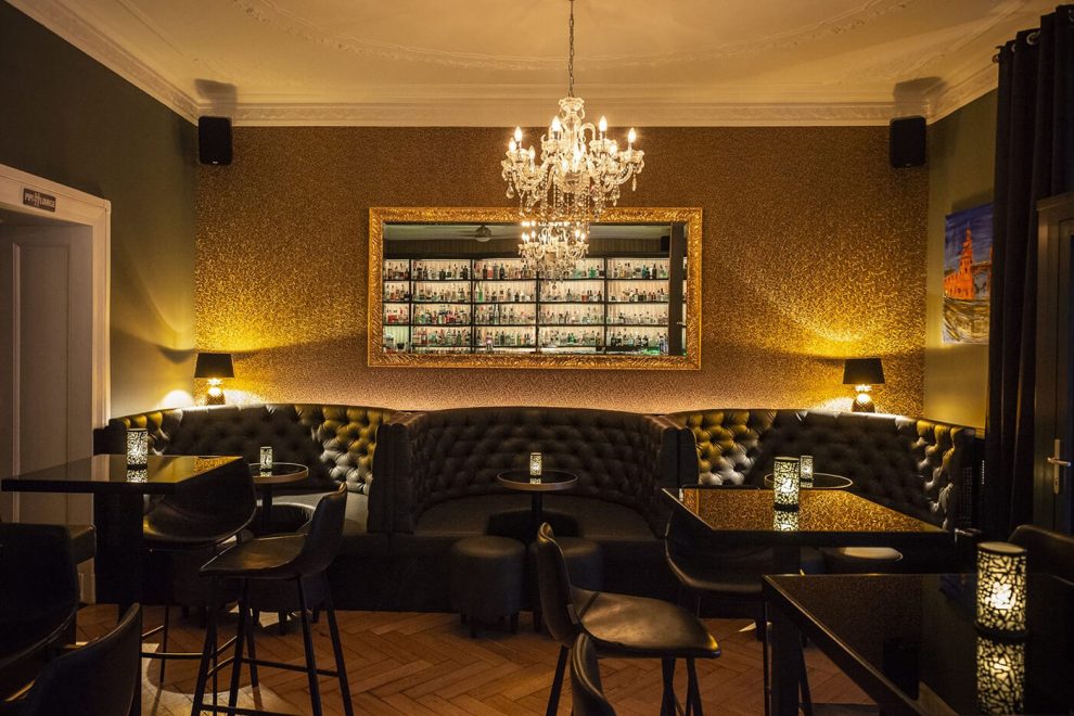 THE GIN ROOM